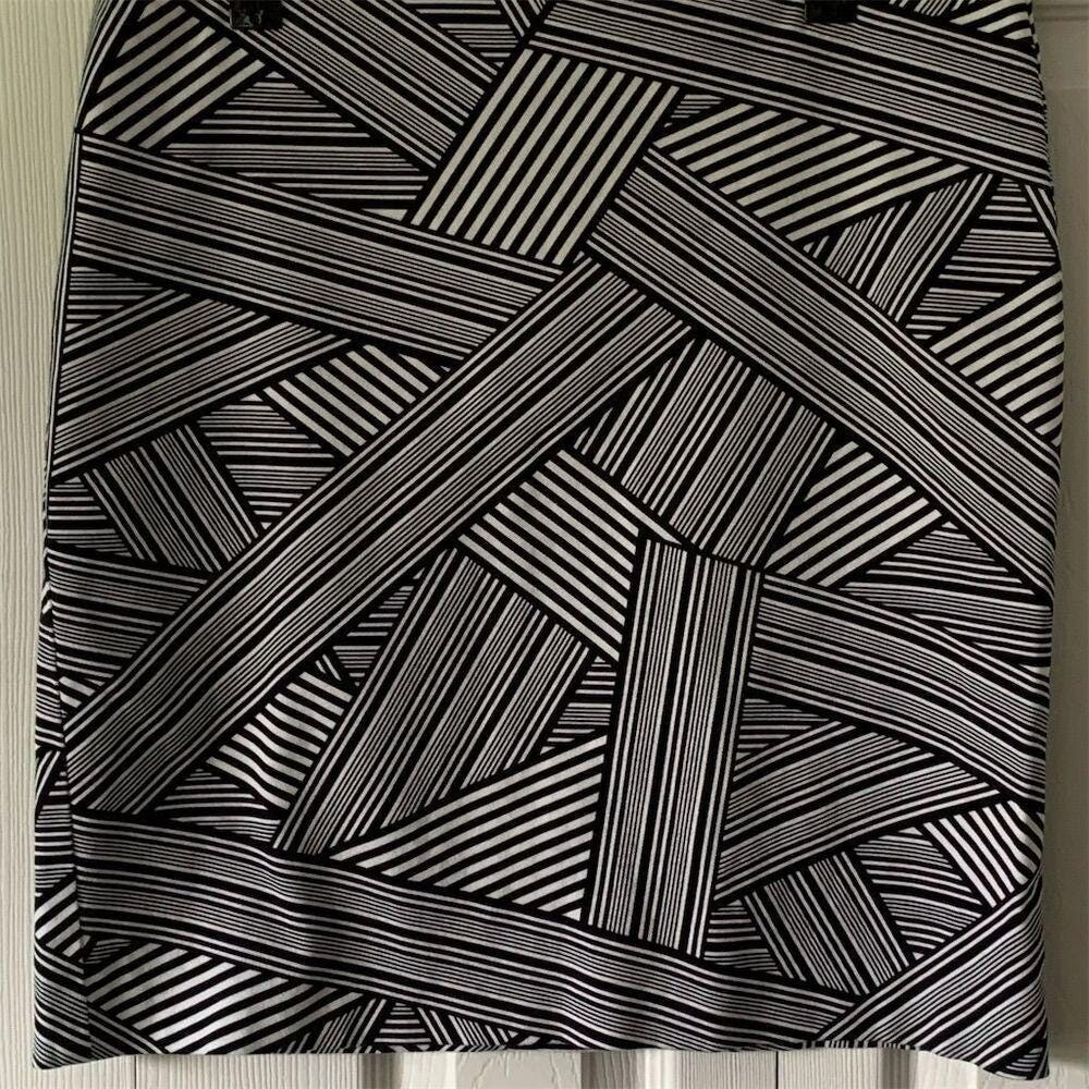Worth Women's Geometric Pencil Skirt Black & White Size 10 Short